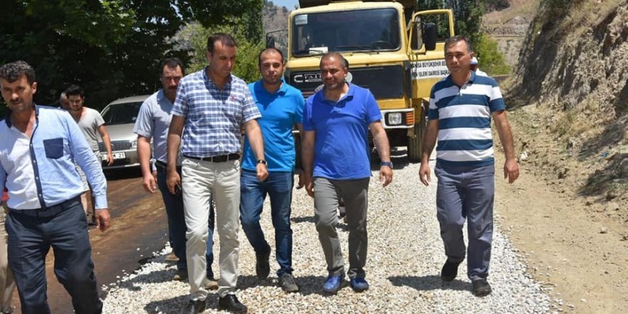 Alaşehir’de asfalt çalışmalarına devam ediliyor