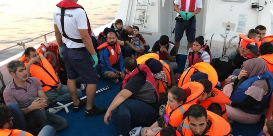 Kuşadası ve Didim’de 21’i çocuk 55 kaçak göçmen yakalandı