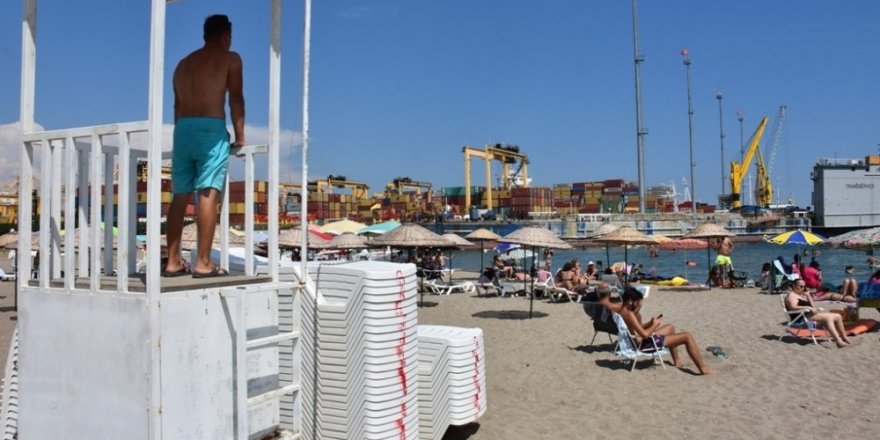Mutlukent Halk Plajı’na yoğun ilgi
