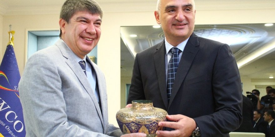 Bakan Ersoy: "İcraatlarımızı göstererek takdir toplamak daha iyi diye düşünüyorum"