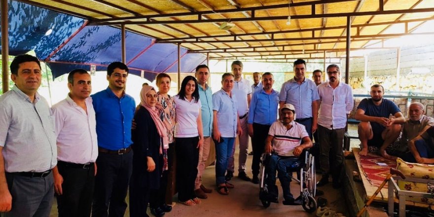 Mardin’de doktordan hastalarına piknik