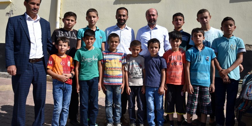 Başkan Pekyatırmacı, mahalleleri ziyaret etti.