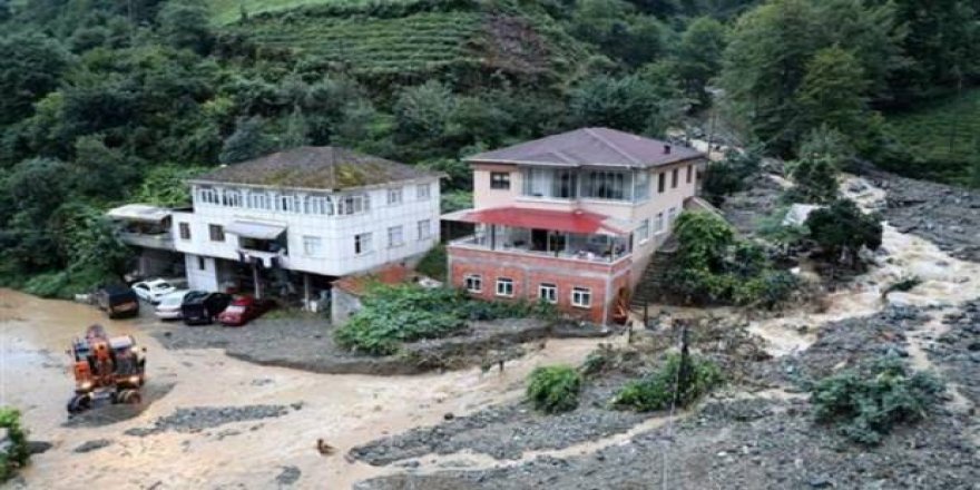 Sel bu kez Rize'yi vurdu! Yüzlerce kişi mahsur kaldı