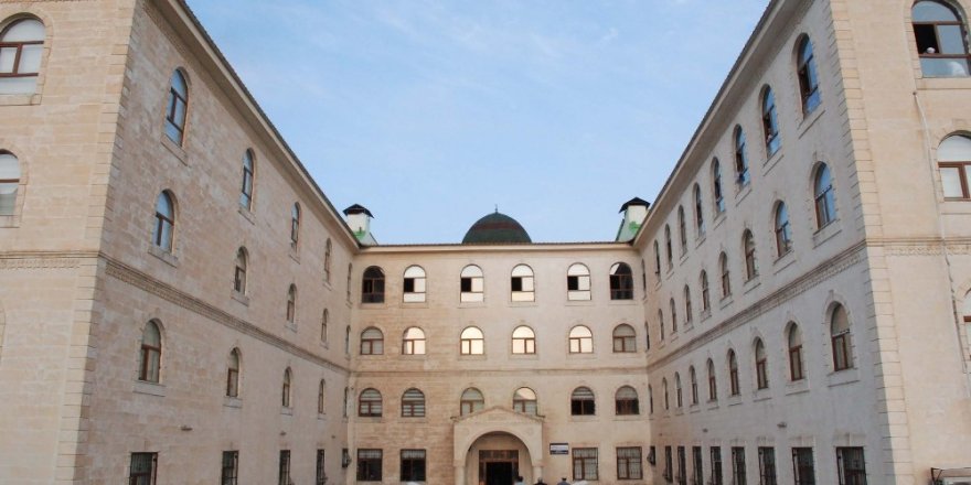 Diyanet İşleri Başkanı Erbaş, Bitlis’te kanaat önderleri ve STK’larla bir araya geldi
