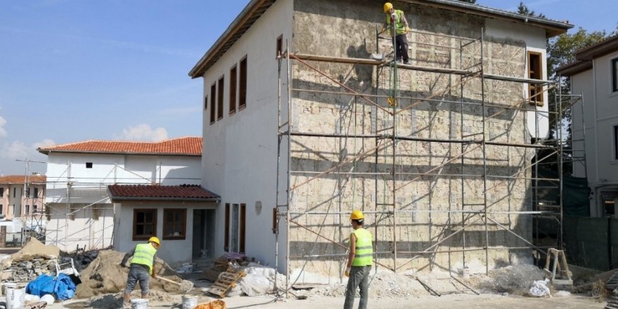 Tarihi Bursa evleri canlanıyor