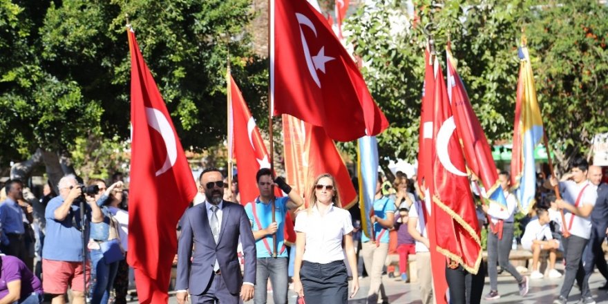Kaş’ta 29 Ekim kutlaması