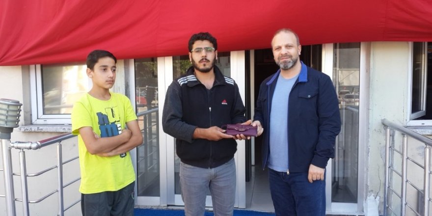Suriyeli aileden örnek davranış