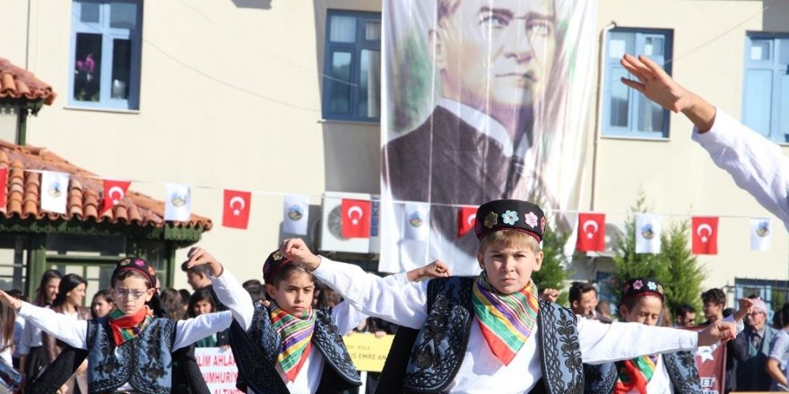 Manisa ilçelerinde Cumhuriyet Bayramı kutlamaları