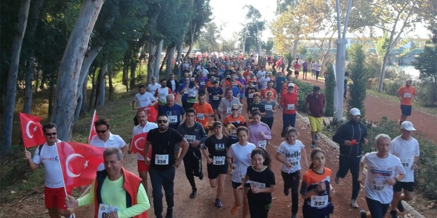 Adanalılar Cumhuriyet için koştu