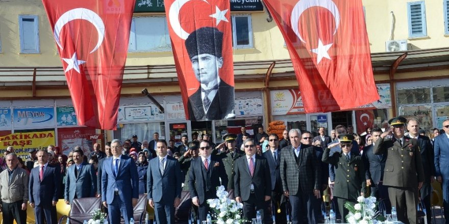 Darende’de Cumhuriyet Bayramı kutlandı