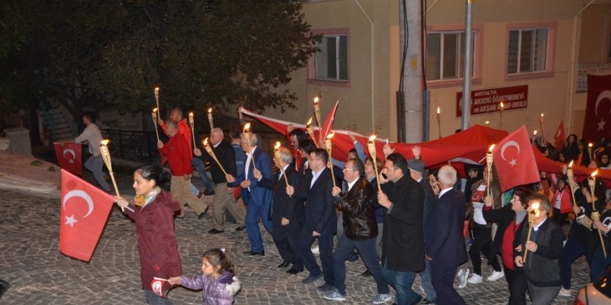 Akseki’de fener alayı düzenlendi