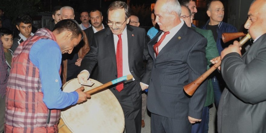 Bafra’da Cumhuriyet kutlamasında Başkan Şahin’e büyük ilgi