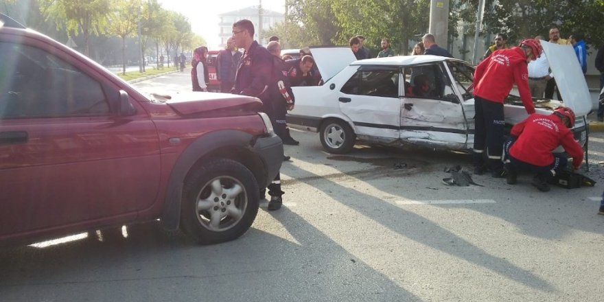 Balıkesir’de trafik kazası: 1 Yaralı