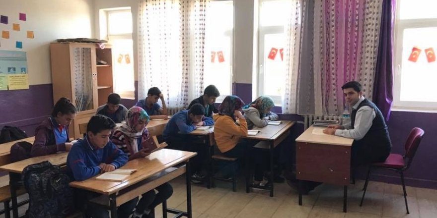 Okulda kitap okuma etkinliği