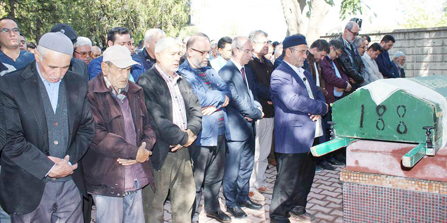 Abdil Erdal’ın annesi toprağa verildi