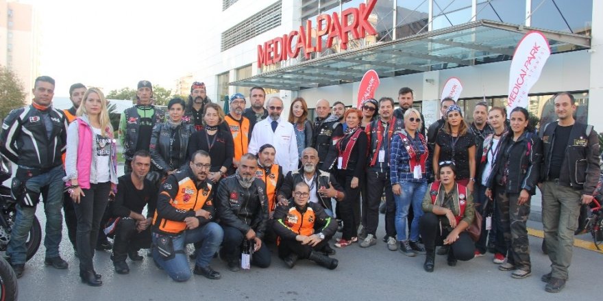Motorcu gruplar meme kanserine dikkat çekti