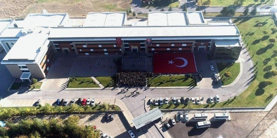 Özel Kayseri OSB Teknik Kolejinde 29 Ekim Cumhuriyet Bayramı Kutlandı