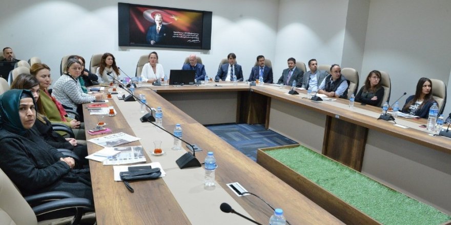 Rektör Savaş; “Dünyaya açılan pencere olacağız”