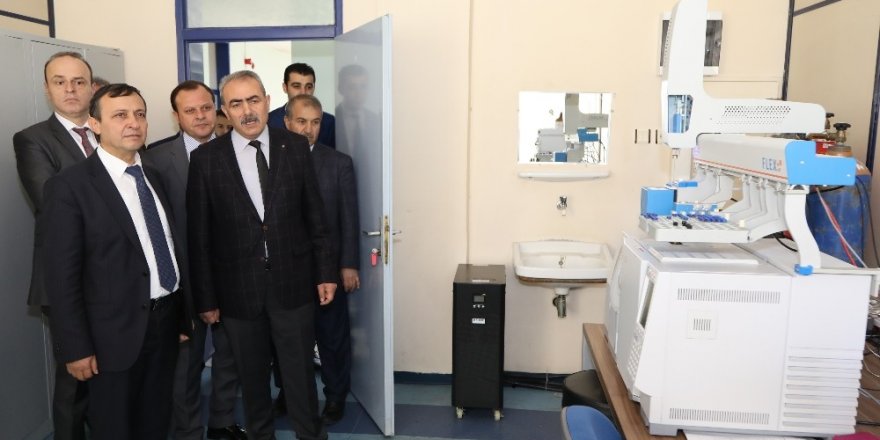 ERÜ Rektörü Çalış, TAUM’u Ziyaret Etti