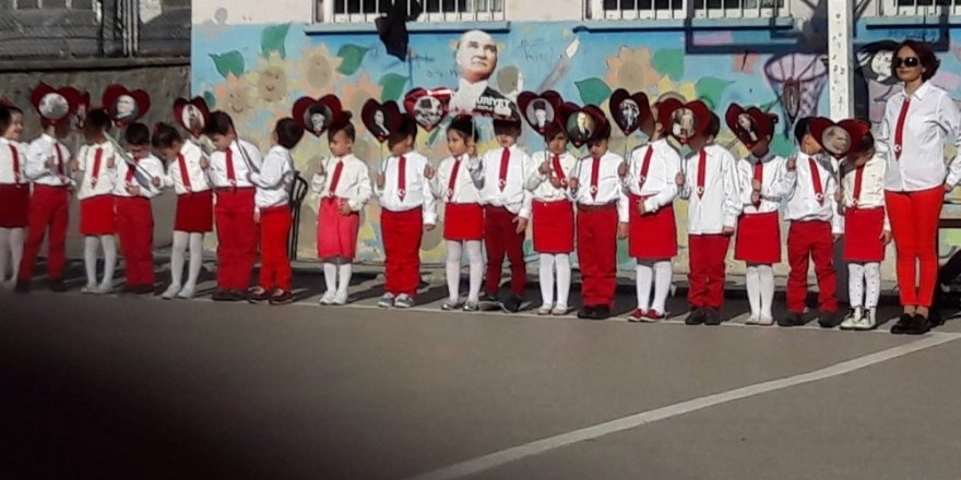 Minikler Cumhuriyet Bayramı’nı coşkuyla kutladı