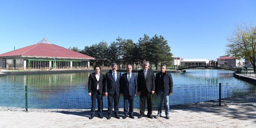 Başkan Asya, İl Başkanı Yaktı’ya Göletli Parkı tanıttı