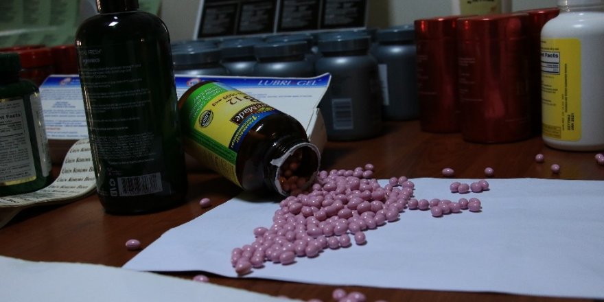 Ankara’da 678 bin adet kaçak vitamin hapı ve kişisel bakım ürünü ele geçirildi