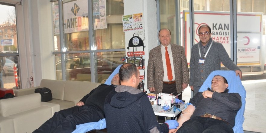 Başkan Özakcan’ın Kızılay Haftası mesajı