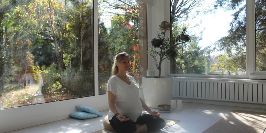İkiz bekleyen yoga uzmanından “hamile yogası”