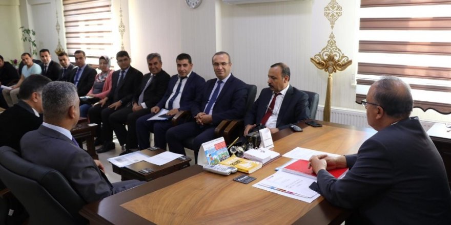 Milli Eğitim Müdürü Alagöz Tut’da okul müdürleriyle bir araya geldi