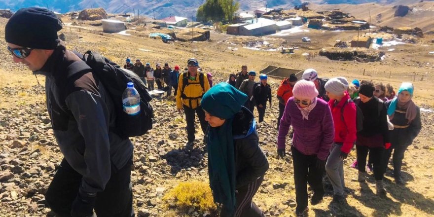 Dağcılık Kulübü Cumhuriyet’in 95. yılını zirvede kutladı