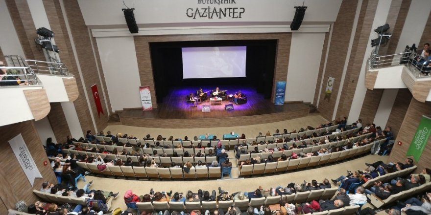 Gaziantep’te Bozkırın Tezenesi Neşet Ertaş anıldı
