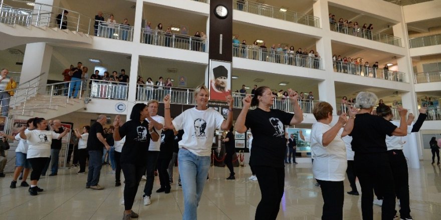 Uysal’a Kıdemli kent sakinlerinden sürpriz