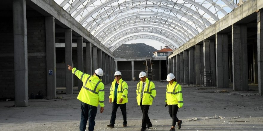Kulede 52’nci metre, çelik çatı montajında sona gelindi