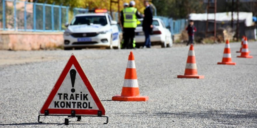 Muş’ta okul servis araçları denetlendi