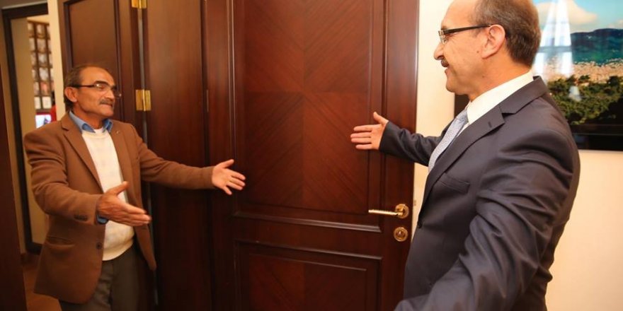 Vali Yavuz, ilk kez vali gören adamı makamında ağırladı