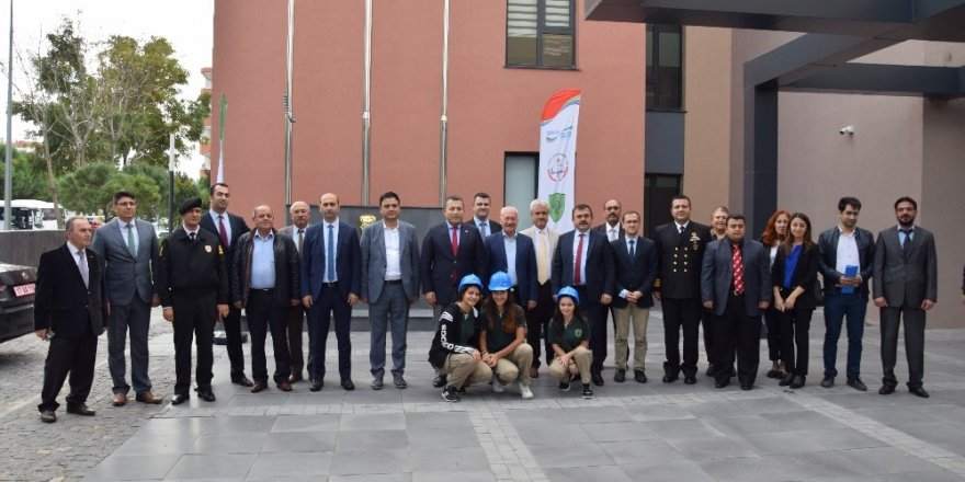 Meslek Lisesi öğrencilerine CNC Lazer Kesim Makinesi hibe edildi