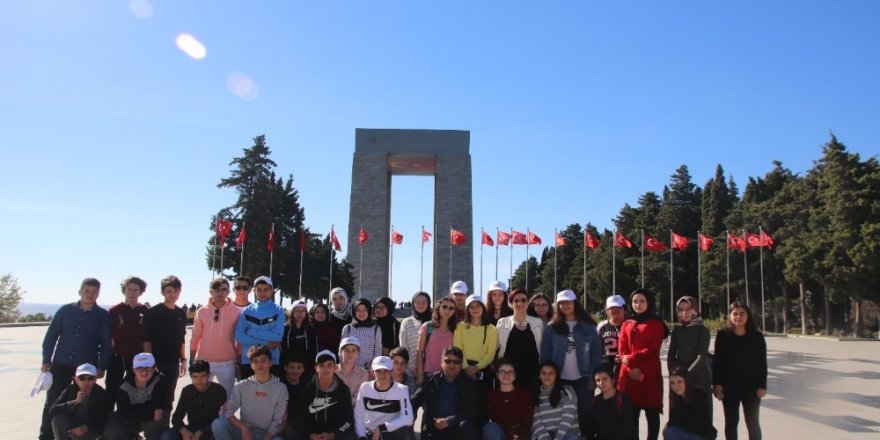 Çorum polisinden çocuklara Çanakkale gezisi