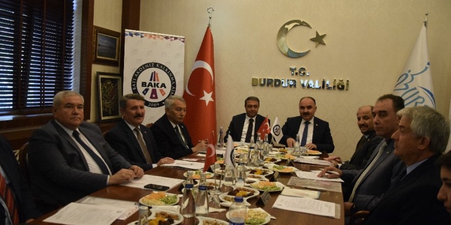 Isparta Valisi BAKA üyelerine veda etti