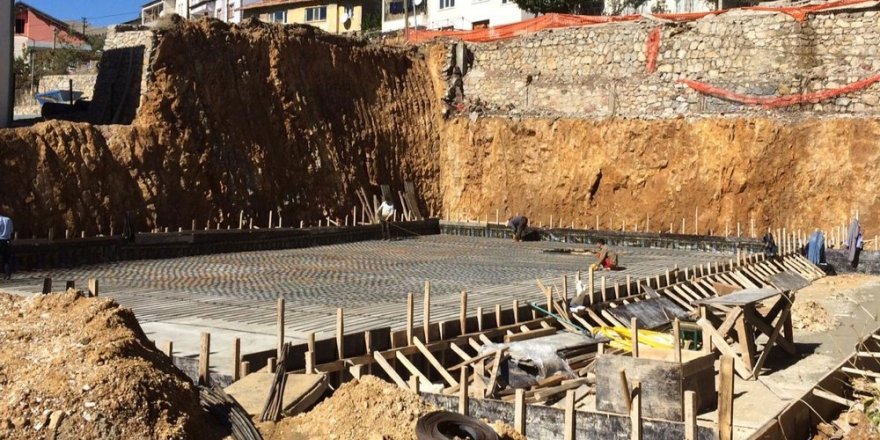 Çelikhan’ın çok amaçlı kültür merkezi inşaatı başladı