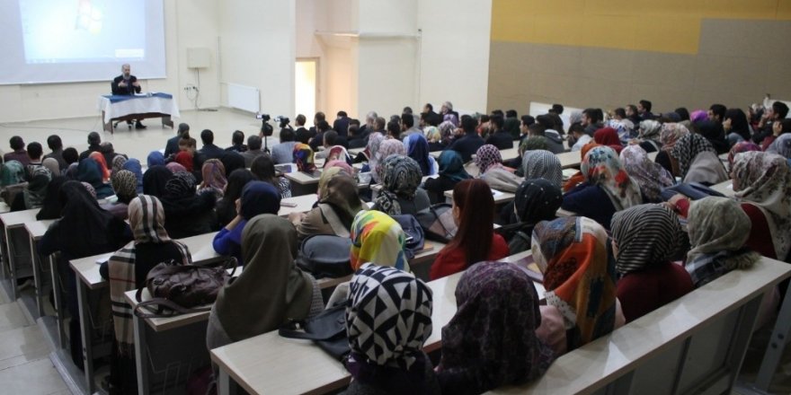 MŞÜ’de “Reform ile Aydınlanma Arasında İslam” konferansı