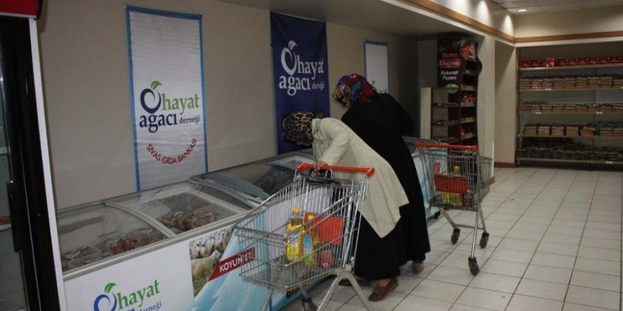 Gıda Bankası yardımlarını sürdürüyor