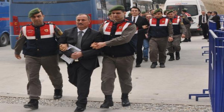 FETÖ’cü iş adamlarına ceza yağdı