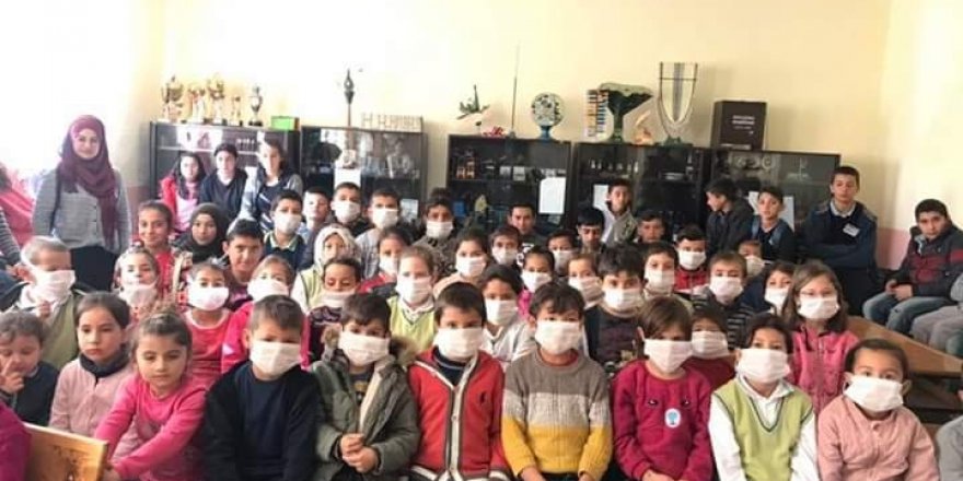 Kulu’da öğrenciler lösemili çocuklara destek için maske taktı