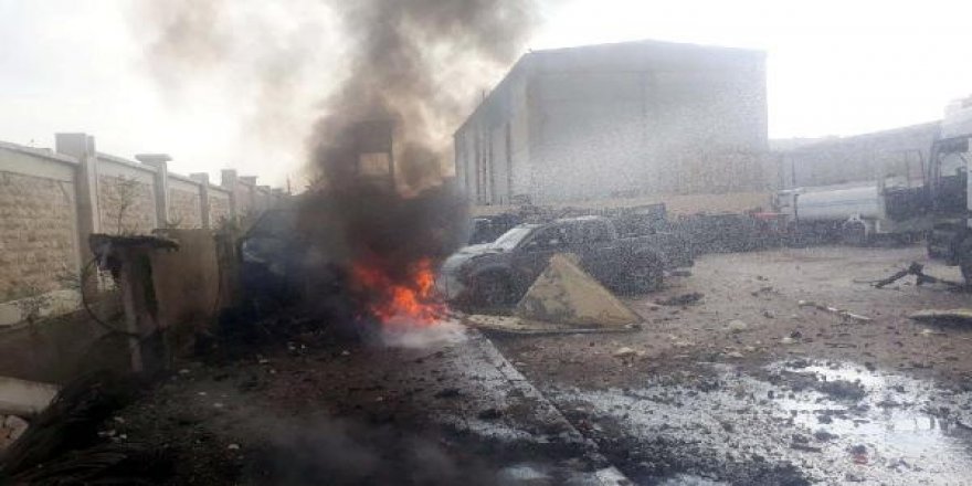Türkiye sınırındaki Azez'de 2 noktada bombalı saldırı