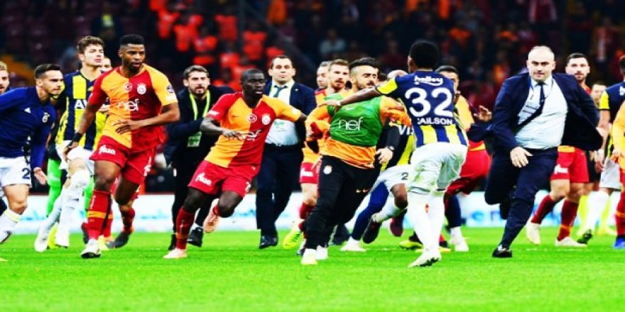 Ceza alan 5 futbolcu ilk yarıyı kapattı!