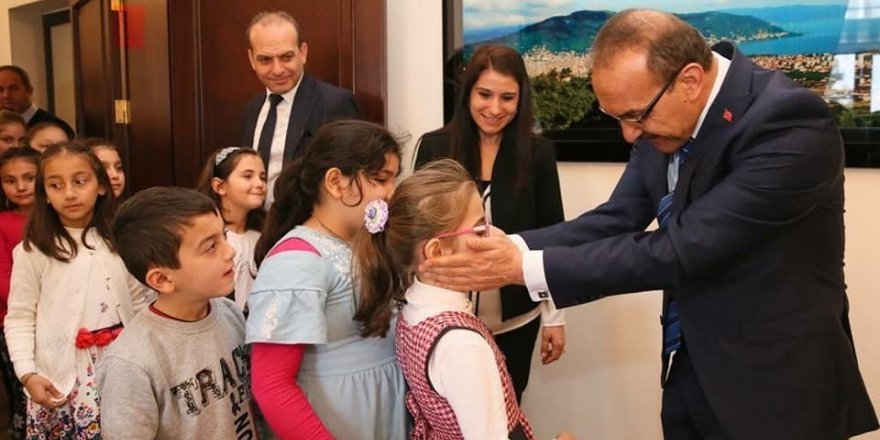 Öğrenciler ilk kez vali gördü