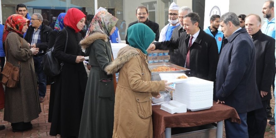 ERÜ İlahiyat Fakültesi’nde “Mevlid-i Nebi Haftası” Etkinliği Düzenlendi