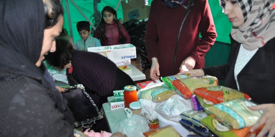 Kendileri küçük yürekleri büyük