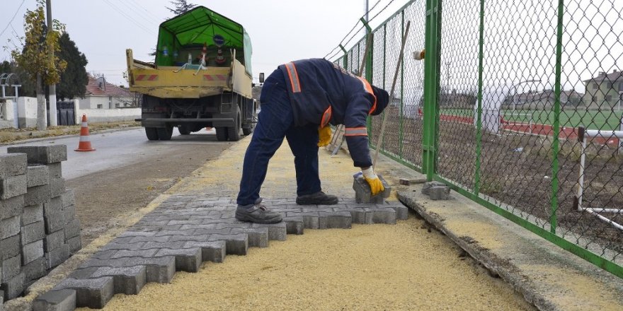 Tepebaşı’nda 5 mahallede eş zamanlı üst yapı çalışmaları