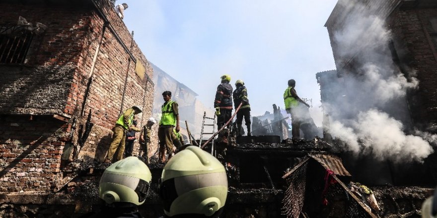 Mumbai’de gecekondu mahallesinde yangın: 2 yaralı